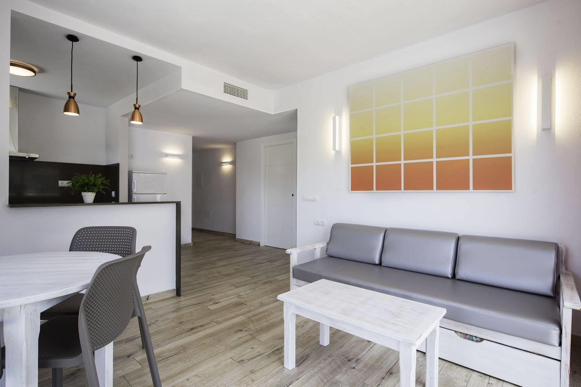 Typic Oasis Sa Tanca Apartment กาลายองกา ภายนอก รูปภาพ