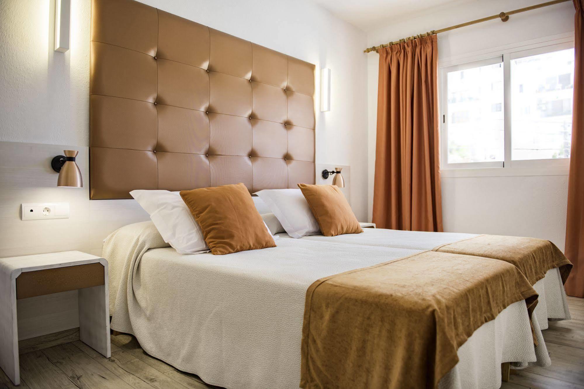 Typic Oasis Sa Tanca Apartment กาลายองกา ภายนอก รูปภาพ