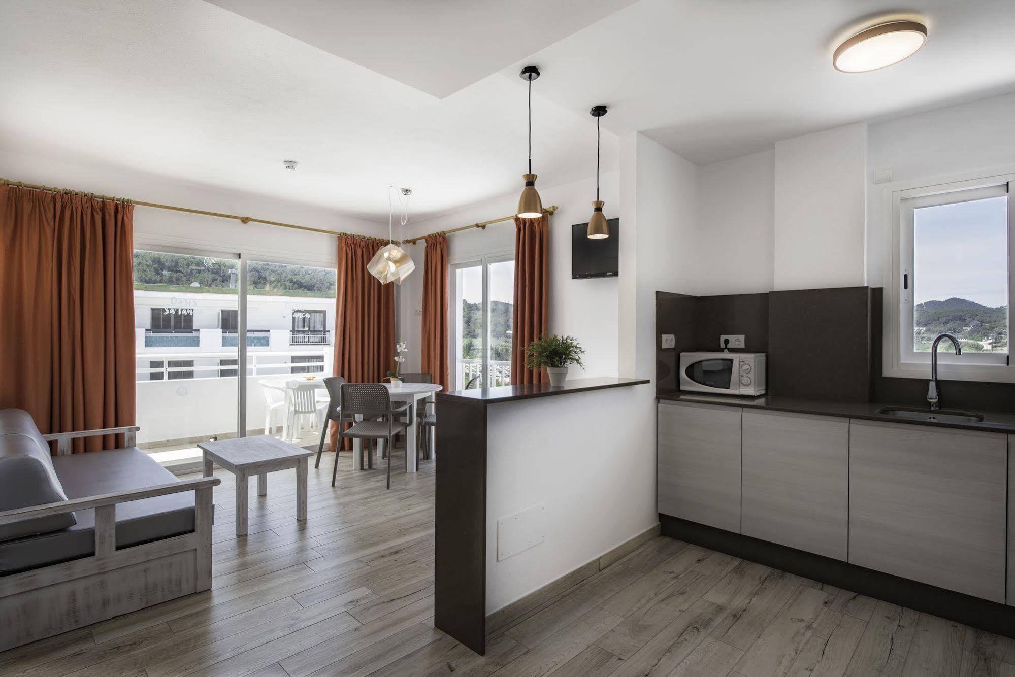 Typic Oasis Sa Tanca Apartment กาลายองกา ภายนอก รูปภาพ