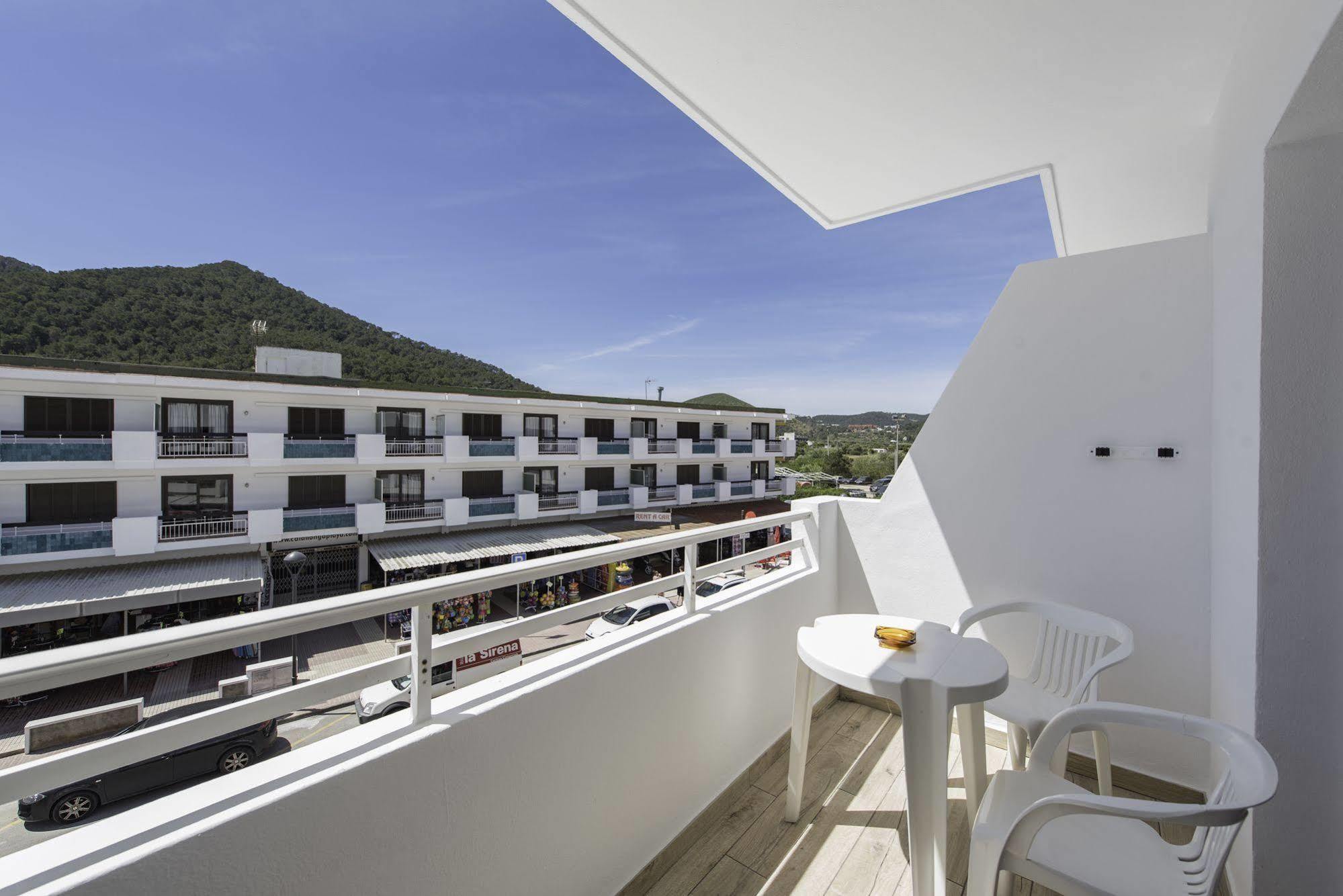 Typic Oasis Sa Tanca Apartment กาลายองกา ภายนอก รูปภาพ