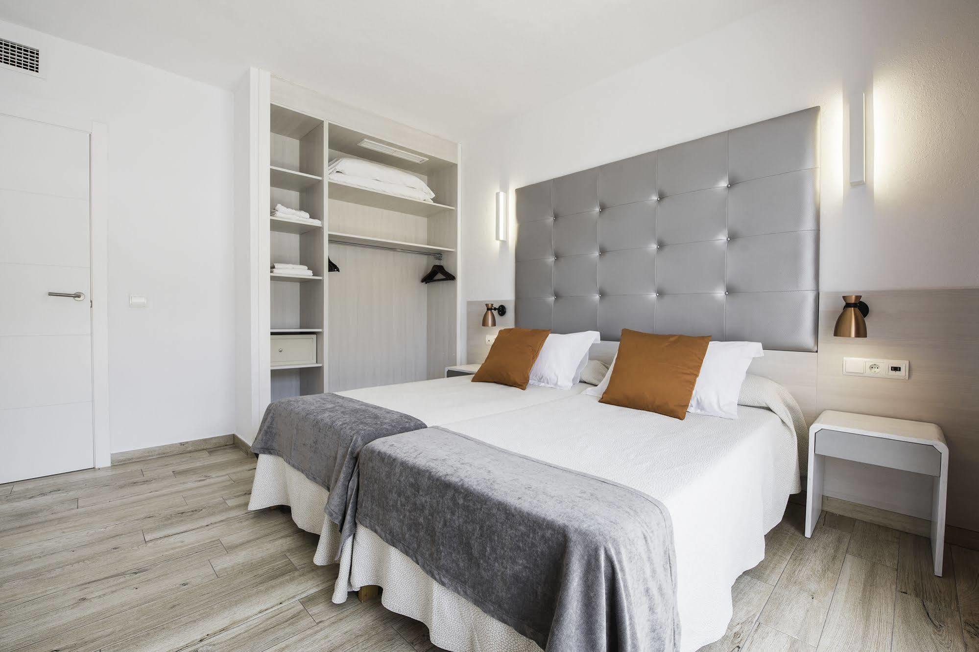 Typic Oasis Sa Tanca Apartment กาลายองกา ภายนอก รูปภาพ